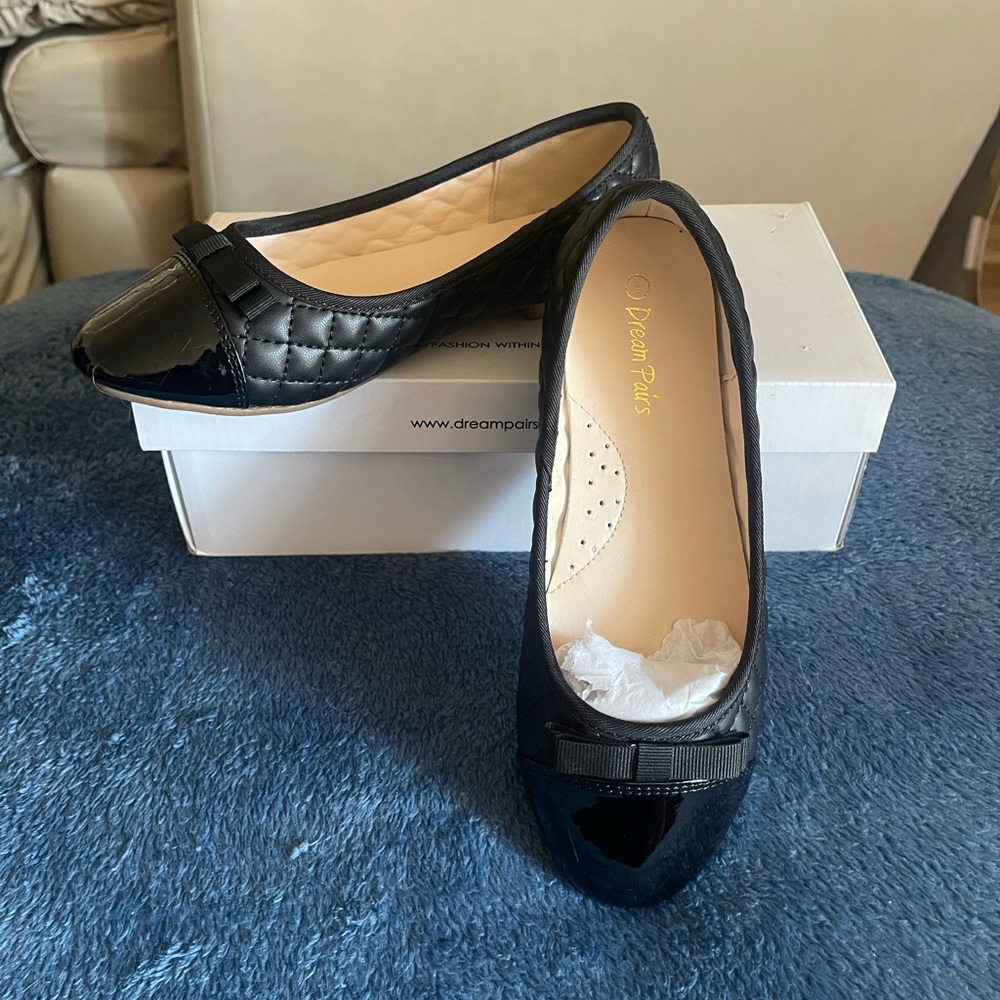 Dream Pairs Women's Quilted Black Loafers